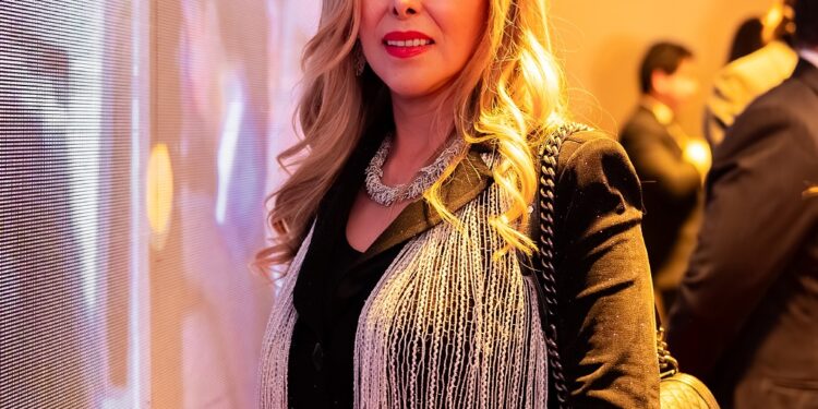 La Maestra Marisela Morales Ibáñez felicita al Ejército Mexicano