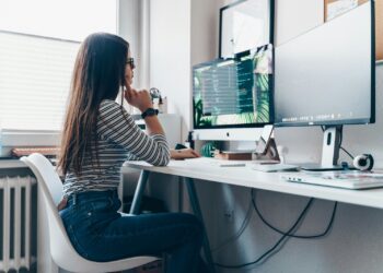 Impulsando la diversidad en la tecnología: El Impacto de las mujeres en blockchain e inteligencia artiﬁcial