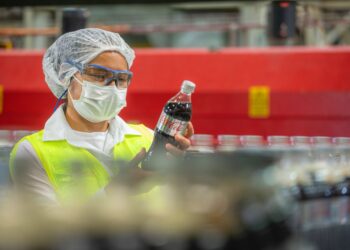 Industria Mexicana de Coca-Cola reconoce labor de millones de mexicanos; suma a la campaña “Hecho en México”