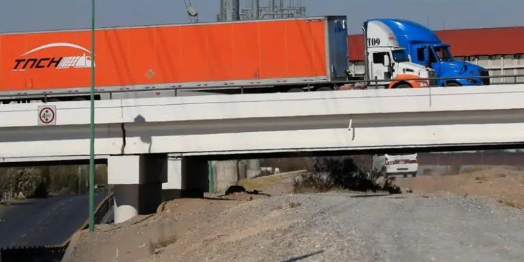 México anota déficit comercial de 4 mil 558 mdd en enero: Inegi