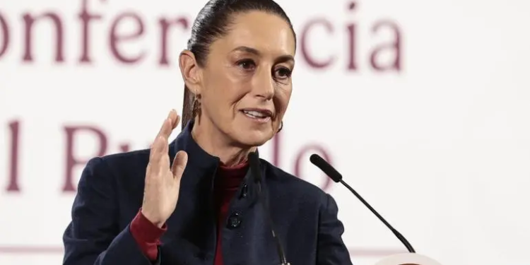 ‘Se ha cargado mucho con bots’: Sheinbaum pide a X transparentar sus usuarios