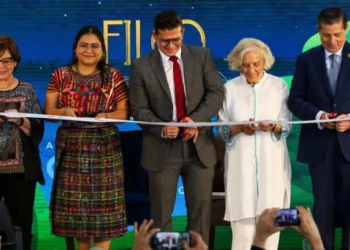 FILCO 2025 inicia con Poniatowska y Piedad Bonnett en Coyoacán