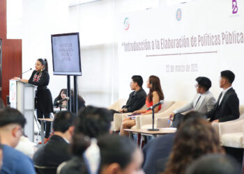 Capacitan en el Senado a jóvenes en la elaboración de políticas públicas