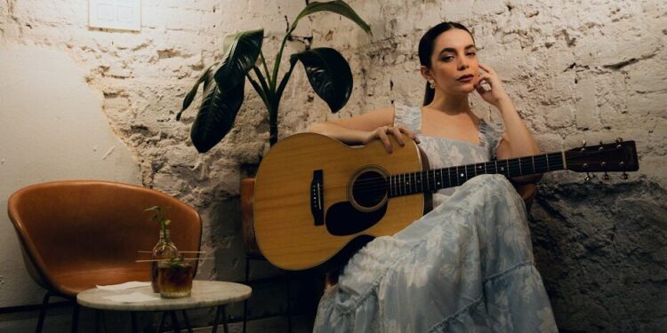 CECI JUNO ESTRENA SU EP QUINCE POR DOS Y SE PRESENTARÁ EL 21 DE MARZO EN EL FORO TEJEDOR DE LA CDMX