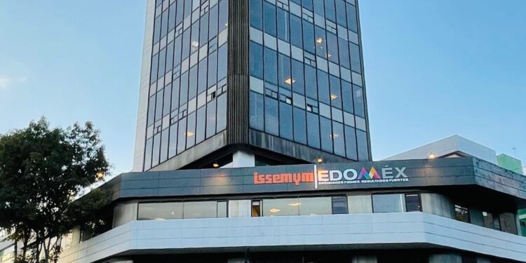 LICITACIÓN MILLONARIA DEL ISSEMYM GENERA ACUSACIONES DE CORRUPCIÓN CONTRA FUNCIONARIOS