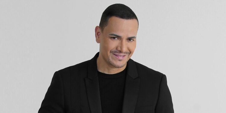 VÍCTOR MANUELLE, “EL SONERO DE LA JUVENTUD”, REGRESA AL AUDITORIO NACIONAL EN UN ESPECTÁCULO SIN PRECEDENTES