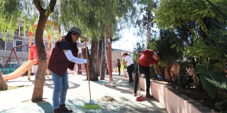 Diputado Emiliano Álvarez rehabilita parque Bocho en Cuautepec
