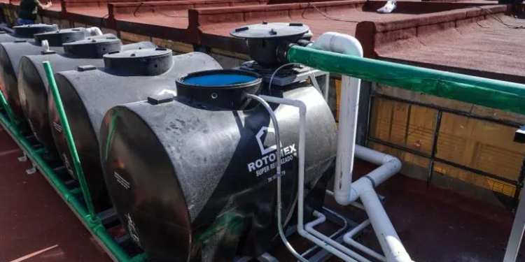 GCDMX instala el primer sistema de captación de agua de lluvia en un mercado público