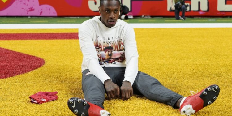 Xavier Worthy, jugador de los Chiefs, arrestado por violencia doméstica