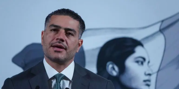 Se investigan cuentas en redes sociales usadas por narcos para reclutar: García Harfuch