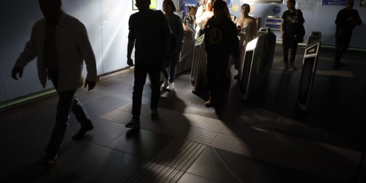 Apagón en España, Portugal y Francia; ¿un ciberataque o una sobrecarga en el sistema?