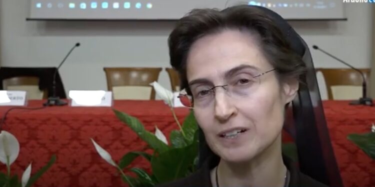Raffaella Petrini, la religiosa de alto poder; mano firme en la santa sede