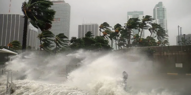 Huracán Erick causará lluvias intensas en estos estados; vientos llegarán a 230 km/h