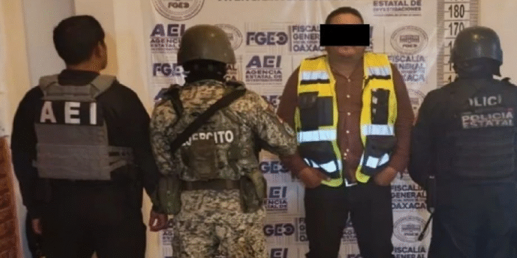 Detienen al director del C2 de Juchitán dos días después de que la fiscalía de Oaxaca asumiera el control de la institución