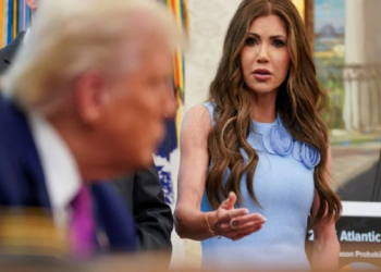 Kristi Noem acusa a Sheinbaum de incitar las protestas en Los Ángeles