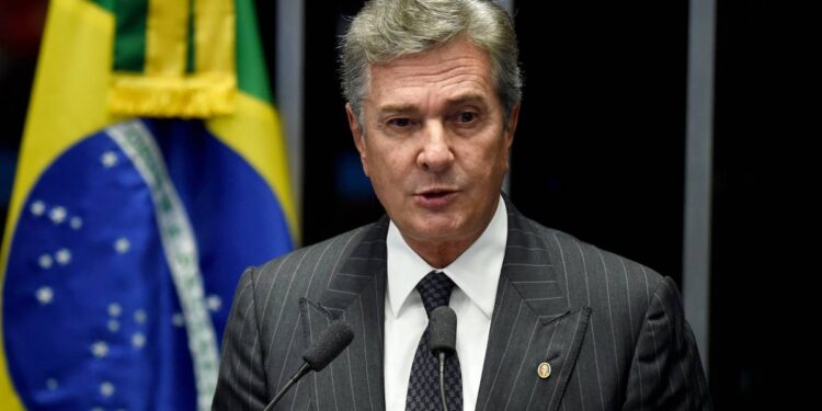 Detienen en Brasil a expresidente Fernando Collor de Mello por corrupción
