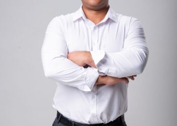 IA Open University ofrece 1.000 becas en inteligencia artificial para jóvenes colombianos