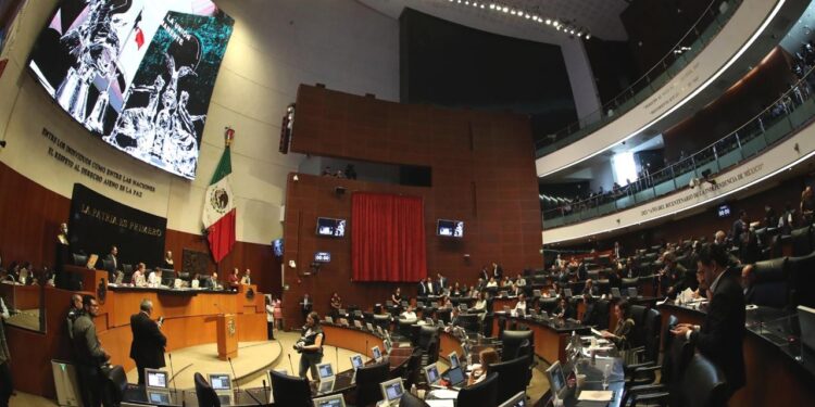 Integrantes de la Comisión Permanente dedican minuto de aplausos en memoria del brigadista Karel Jonathan Navarro Núñez