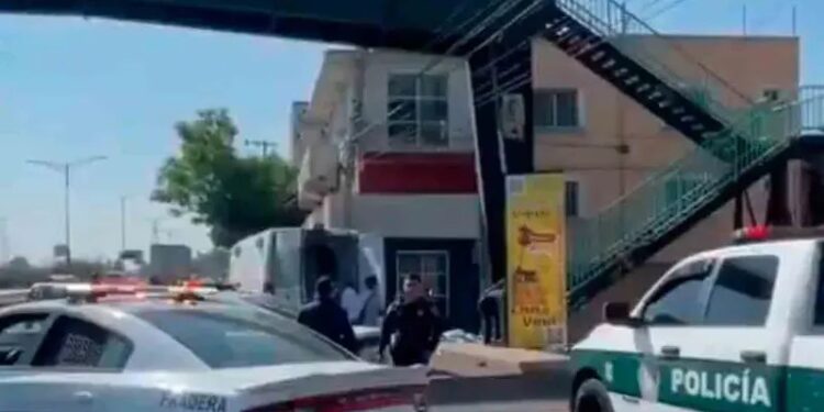 Hallan cadáver colgado de puente peatonal en la Gustavo A. Madero; FGJ investiga homicidio