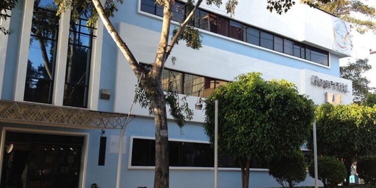 Denuncian montaje jurídico y retardo procesal que mantiene en prisión al ex administrador del Sanatorio Trinidad