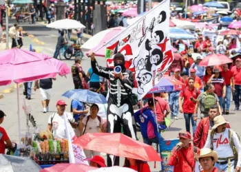 Caos por maestros hoy en CDMX: Alerta en el AICM, Circuito, Reforma e Insurgentes