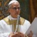 Ante cardenales, en la Capilla Sixtina, celebra León XIV su primera misa como Papa