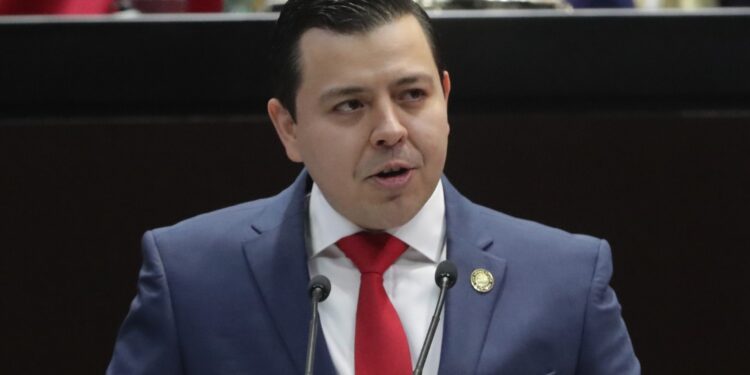 Presentan iniciativa para otorgar facultades sancionadoras al Conapred ante actos de discriminación