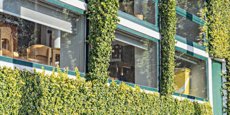 Dignifican el trabajo del conserje en México