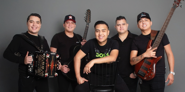 Los Juniors de Monterrey fueron sometidos por encapuchados; acuden a Fiscalía