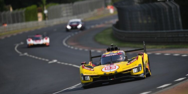 Robert Kubica gana las 24 Horas de Le Mans 2025 con Ferrari, México top 5