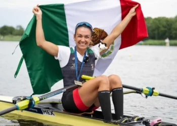 Mexicana Kenia Lechuga gana oro en Copa del Mundo de Remo en Italia