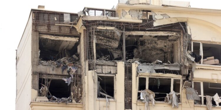 Conflicto escala: Israel cierra embajadas tras ofensiva aérea contra Irán