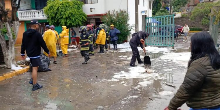 Sheinbaum ofrece apoyo a Naucalpan tras desbordamiento de presa