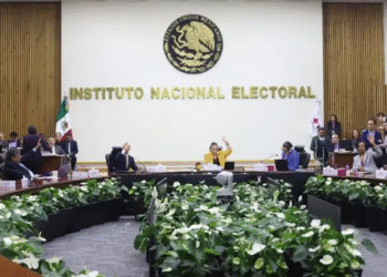 Confirma INE multa de 21 mdp a Morena por omisiones en gastos de precampaña 2024