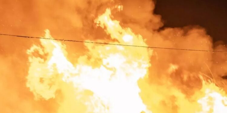 Incendio en residencia de ancianos en Zaragoza, España, deja, al menos, un muerto y 22 hospitalizados