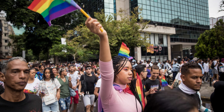 CDMX dedica la Marcha del Orgullo LGBTIQ+ 2025 a mujeres trans y migrantes en EE.UU.