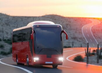 ¿Cuáles son los 5 destinos más visitados en verano por los turistas que viajan en autobús? ¡Conócelos!