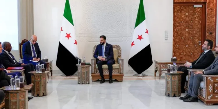 Reino Unido anuncia el restablecimiento de relaciones diplomáticas con Siria