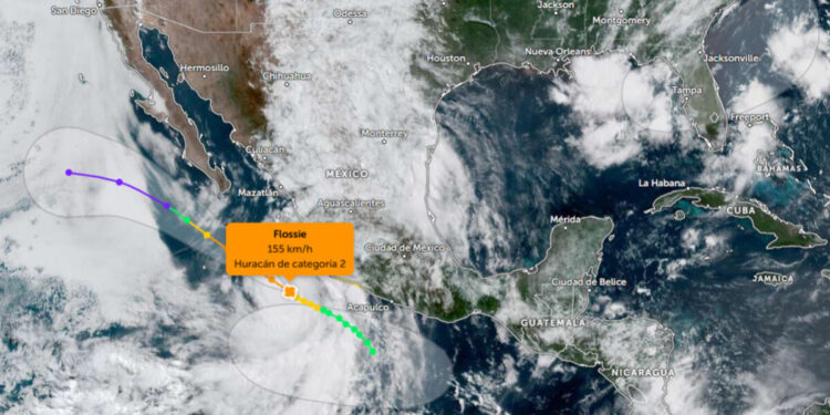 Huracán Flossie se intensifica a categoría 2; alertan por lluvias y vientos fuertes
