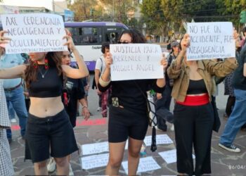 Familiares de fotógrafa fallecida en festival Ceremonia exigen imputar a Ocesa por colapso